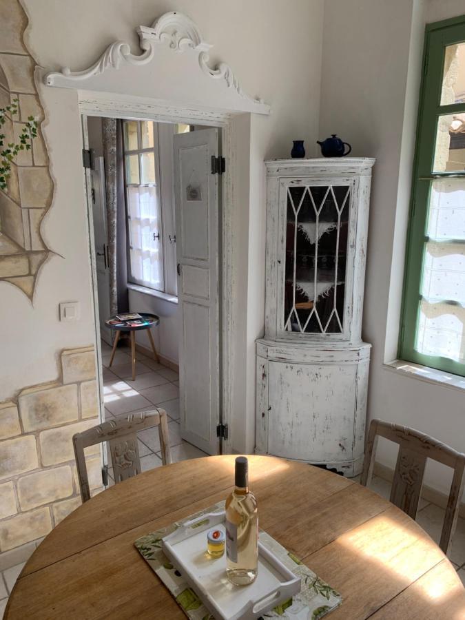 Uzès à pied, Appartement dans cadre d'exception Esterno foto